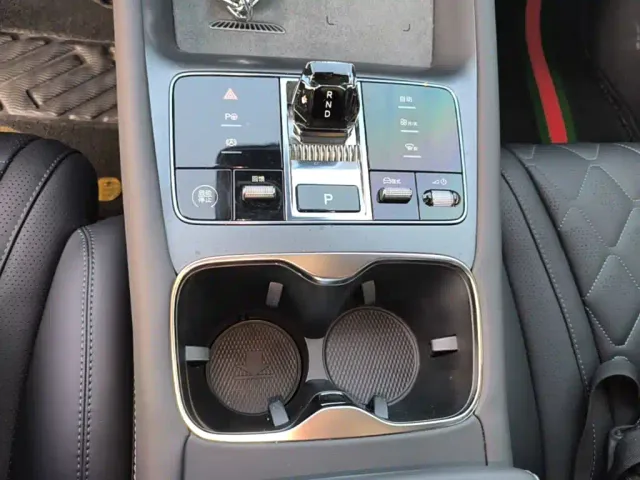 BYD Sealion 07 EV — Фото автомобиля 13