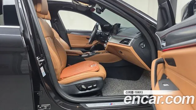 BMW 5 Series G30 — Фото автомобиля 25