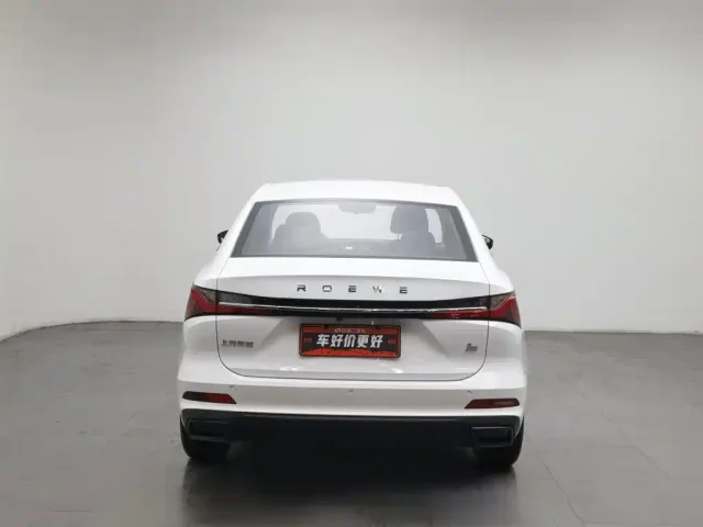 Roewe i5 — Фото автомобиля 4