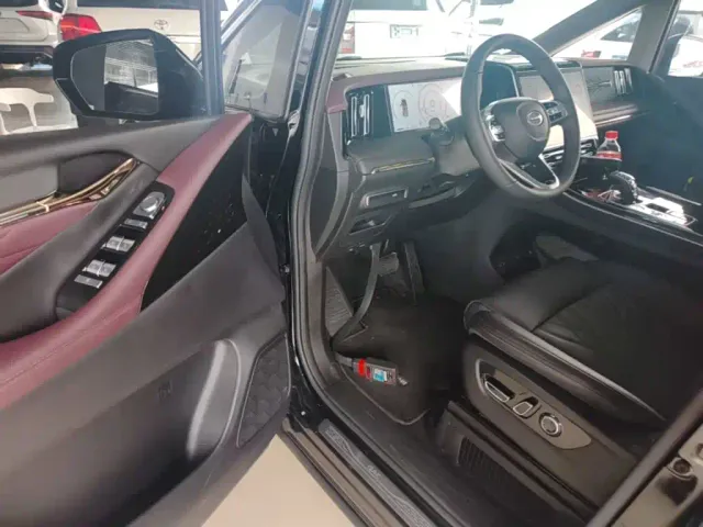GAC Trumpchi M8 — Фото автомобиля 15