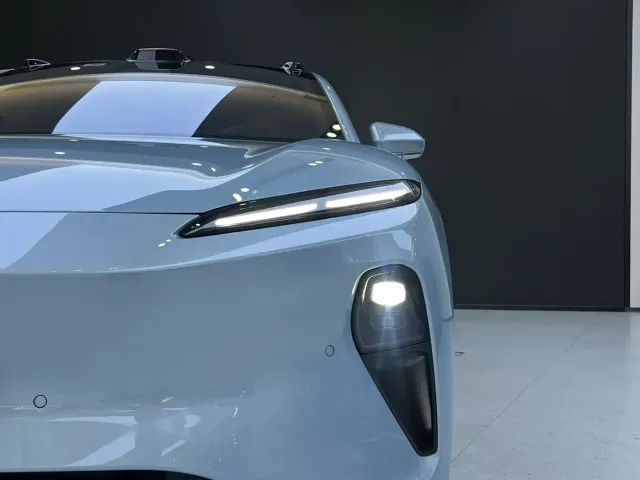 Nio ET5 — Фото автомобиля 6