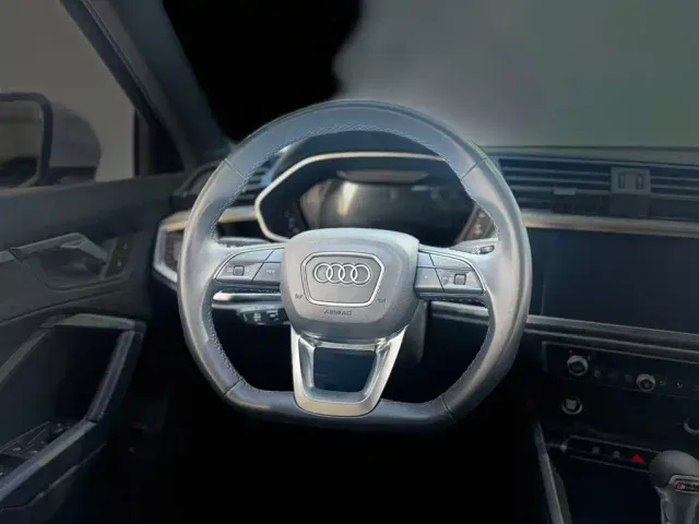Audi Q3 — Фото автомобиля 10