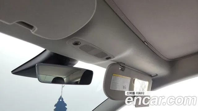 Tesla Model 3 — Фото автомобиля 20