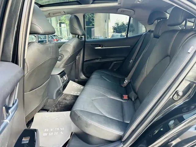 Toyota Camry — Фото автомобиля 10