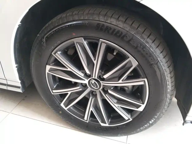 GAC Trumpchi M8 — Фото автомобиля 6