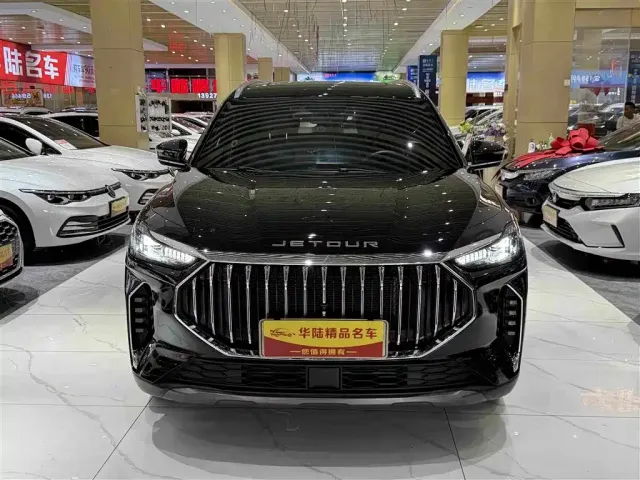 Jetour X70 Plus — Фото автомобиля 2