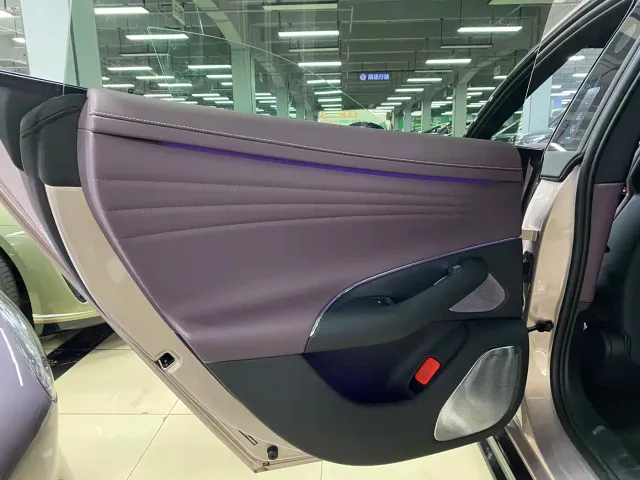 Xiaomi SU7 — Фото автомобиля 22