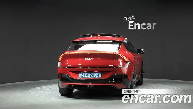 Kia EV6 — Фото автомобиля 4