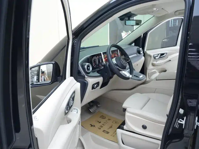 Mercedes-Benz V-Class — Фото автомобиля 4