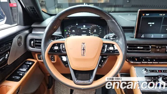 Lincoln Aviator 2nd Gen — Фото автомобиля 13