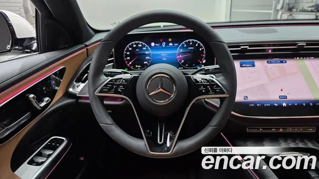 Mercedes-Benz E-Class — Фото автомобиля 13