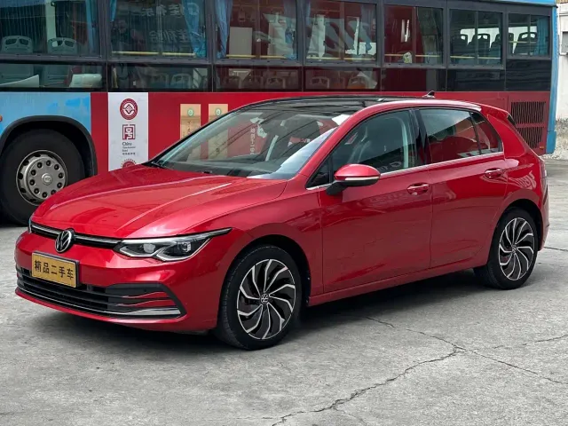 Volkswagen Golf — Фото автомобиля 3