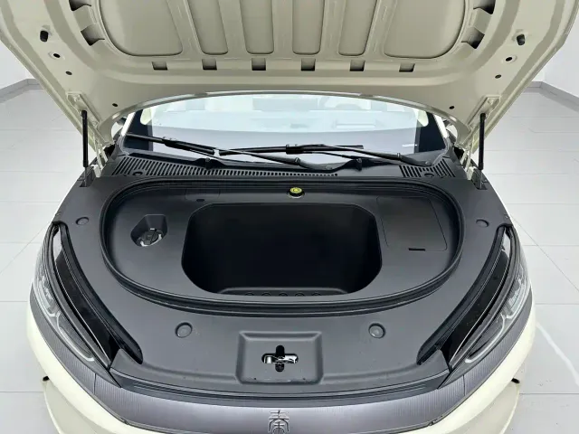 BYD Qin L — Фото автомобиля 11