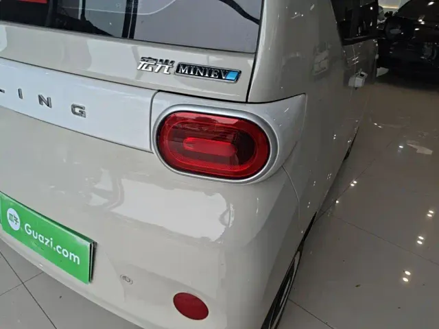 Wuling Motors Hongguang MINIEV 2024 3rd Generation 215km Youth Edition — Фото автомобиля 7