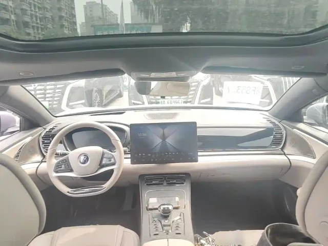 BYD Han 2024 EV Glory Edition 605KM FWD Premium — Фото автомобиля 9