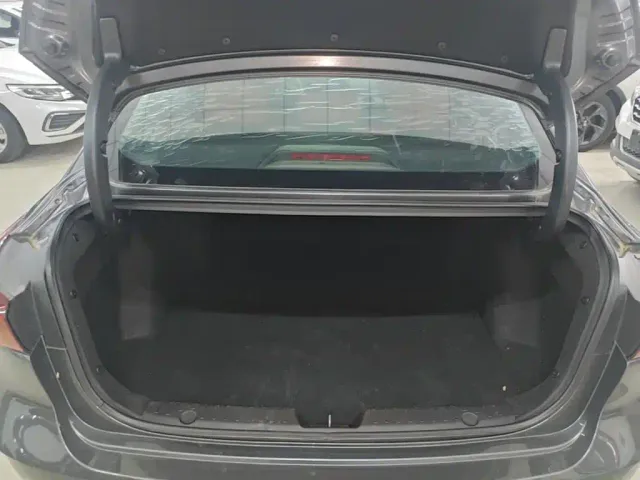 Changan Eado — Фото автомобиля 18