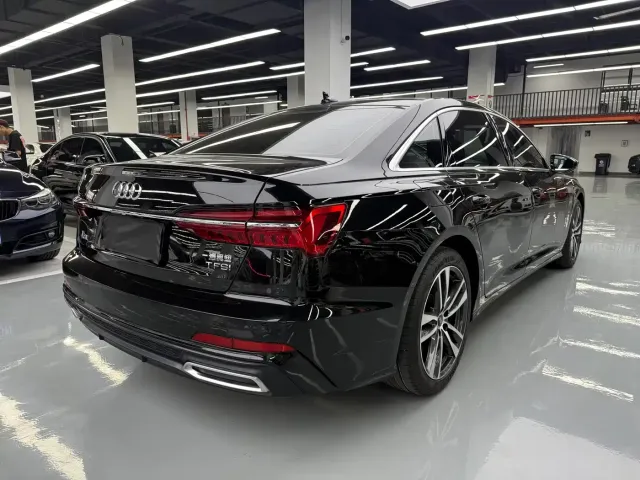 Audi Audi A6L 2022 40 TFSI Luxury Dynamic — Фото автомобиля 24
