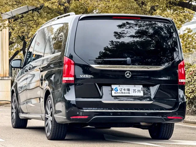 Mercedes-Benz V-Class — Фото автомобиля 30