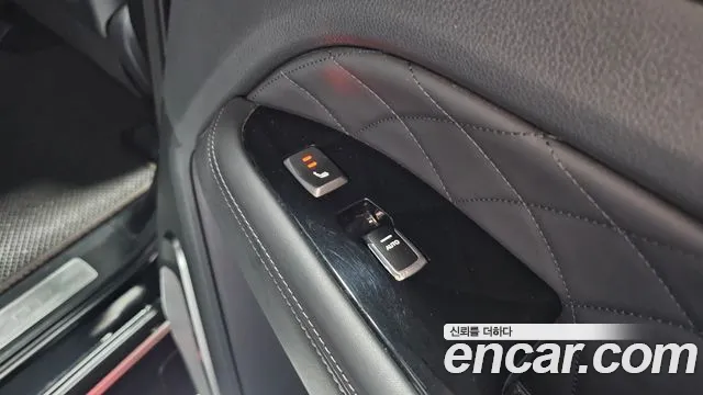 KG_Mobility_Ssangyong Rexton Rexton Arena Дизель 2.2 4WD — Фото автомобиля 19