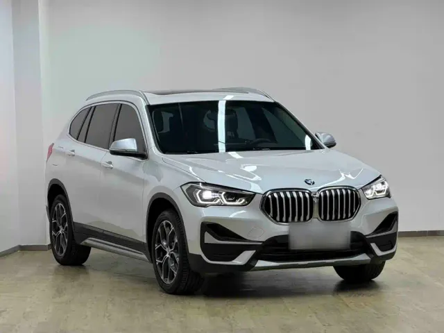 BMW X1 — Фото автомобиля 10