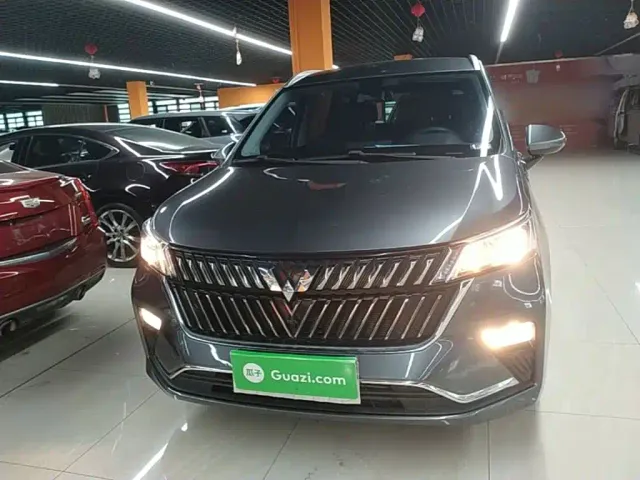 Wuling Jiachen — Фото автомобиля 2