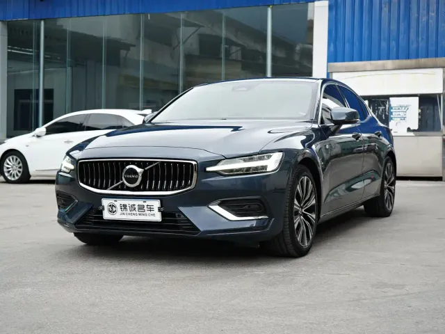 Фотография автомобиля — Volvo S60
