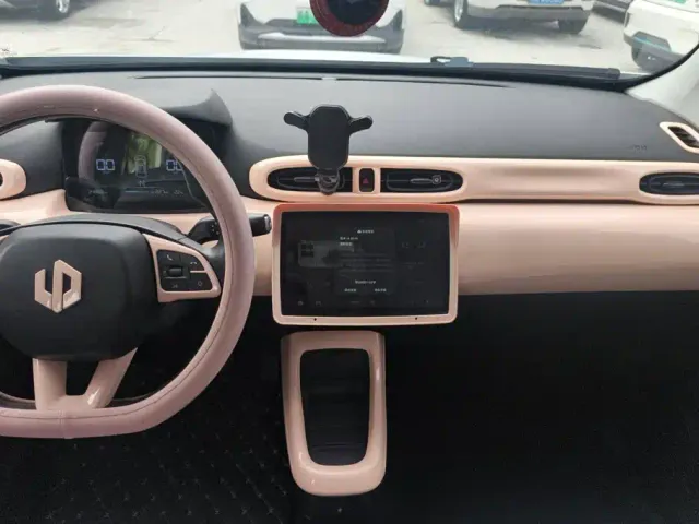 Leapmotor T03 — Фото автомобиля 13