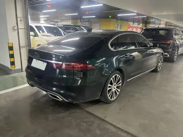 Jaguar XFL — Фото автомобиля 4