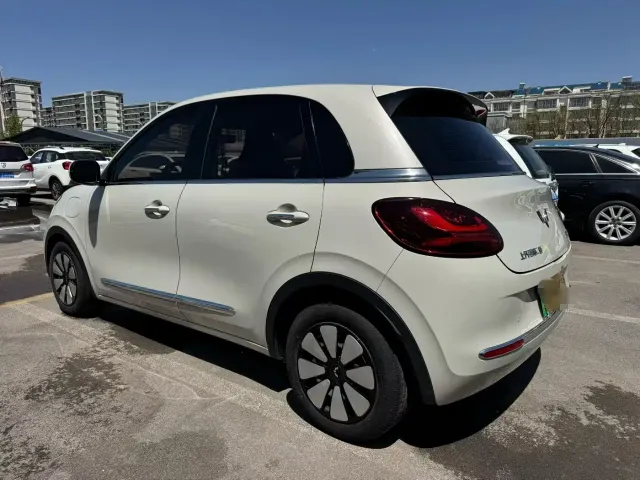 Wuling Bingo — Фото автомобиля 9