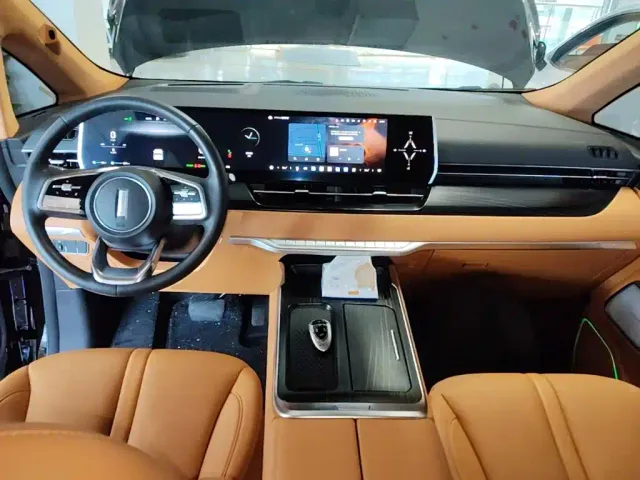 WEY WEY Alpine 2023 AWD Executive Long Wheelbase — Фото автомобиля 9
