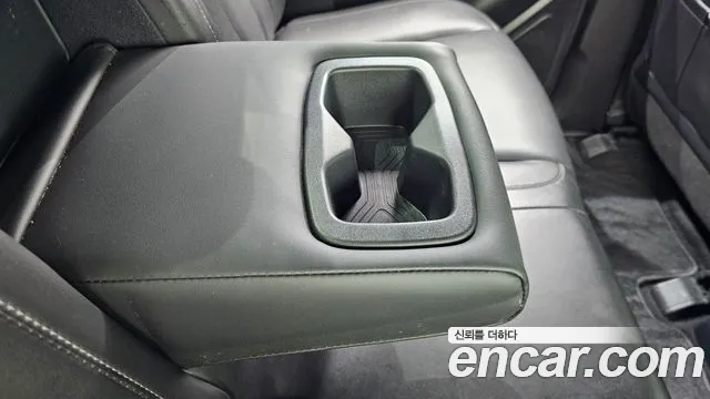 KG_Mobility_Ssangyong Rexton Новый Rexton Sport Khan Дизель 2.2 4WD — Фото автомобиля 27