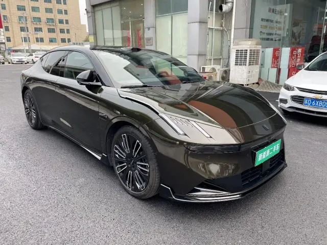Lynk & Co 10 EM-P — Фото автомобиля 25