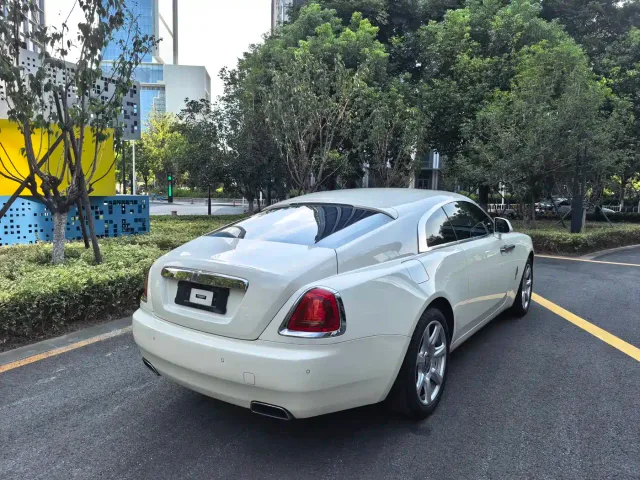 Rolls-Royce Wraith — Фото автомобиля 16