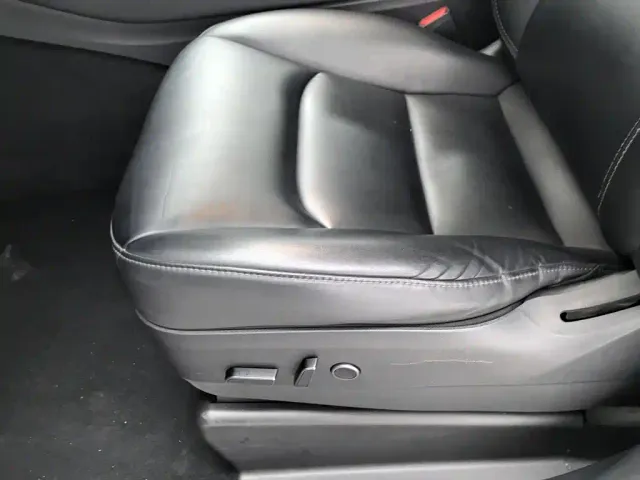Tesla Model Y — Фото автомобиля 20