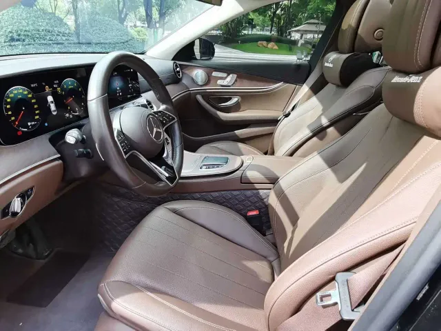 Mercedes-Benz E-Class — Фото автомобиля 9
