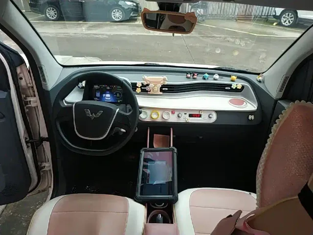 Wuling Hongguang Mini EV — Фото автомобиля 9