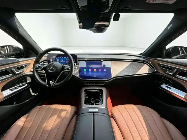 Mercedes-Benz E-Class — Фото автомобиля 6