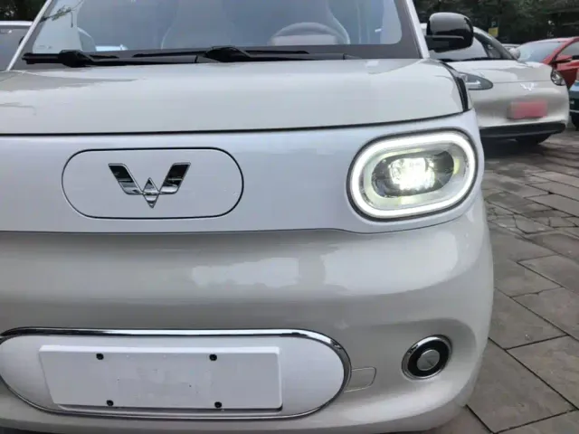 Wuling Hongguang Mini EV — Фото автомобиля 23
