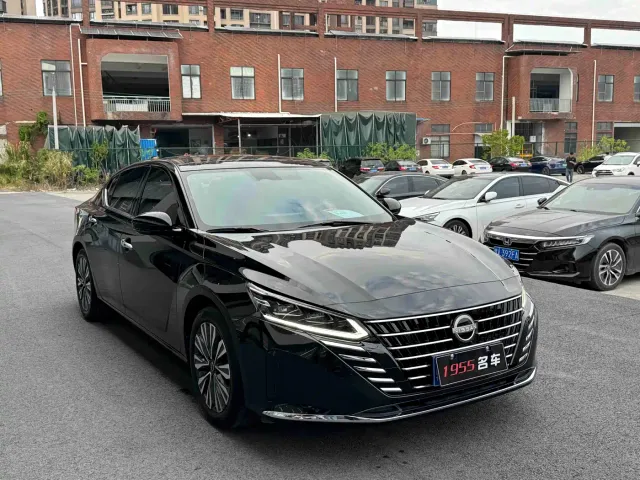 Nissan Teana — Фото автомобиля 3