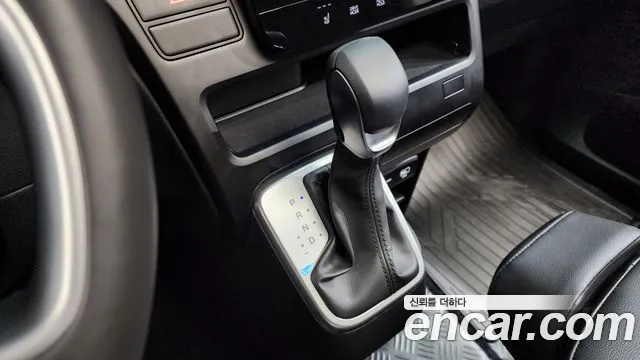 Hyundai Staria Staria 4WD Tourer 11 мест — Фото автомобиля 9