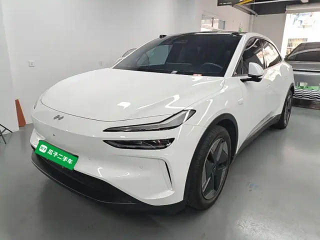 Фотография автомобиля — Onvo L60