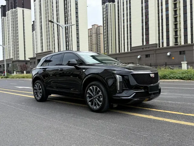 Cadillac XT5 — Фото автомобиля 3