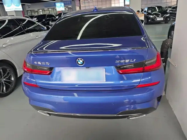 BMW 3 Series — Фото автомобиля 5