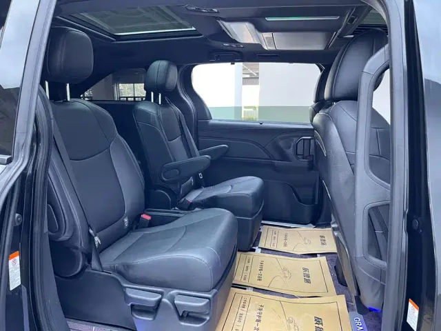 Toyota Granvia — Фото автомобиля 15