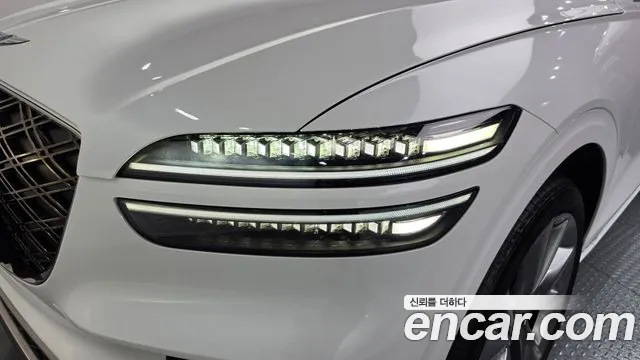 Genesis GV70 — Фото автомобиля 7