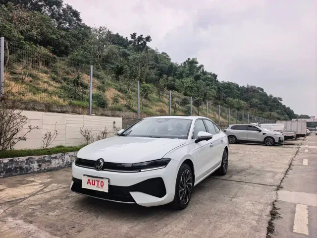 Фотография автомобиля — Volkswagen Sagitar