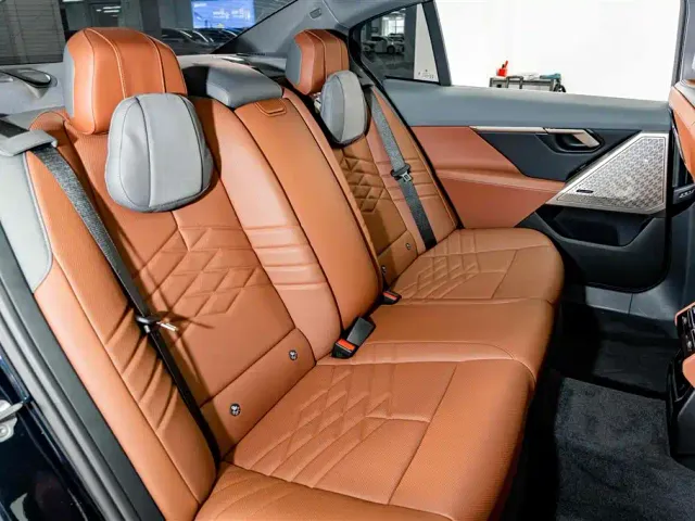 BMW 5 Series — Фото автомобиля 24