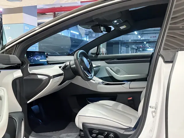 Luxeed S7 — Фото автомобиля 7