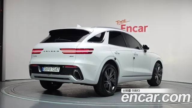 Фотография автомобиля — Genesis GV70 2.5T Бензин AWD