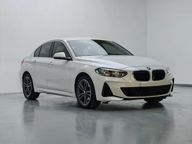 BMW BMW 1 Series 2021 Facelift 120i M Sport — Фото автомобиля 3